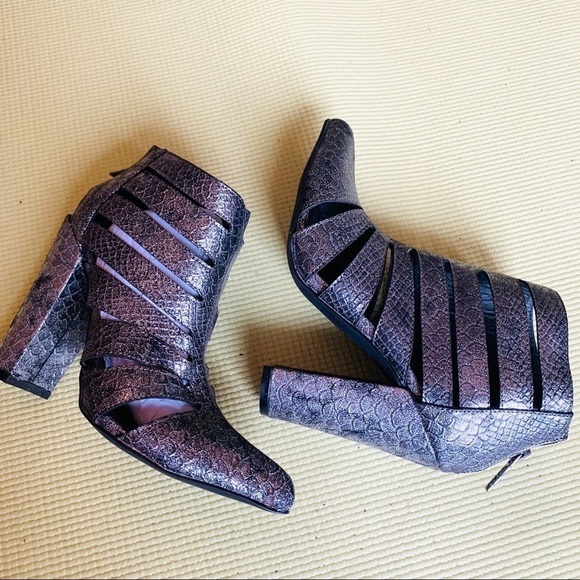 NWOB MICHAEL ANTONIO Witchy Y2K Snakeskin Boots Whimsygoth womens size 5.5 - Picture 2 of 7